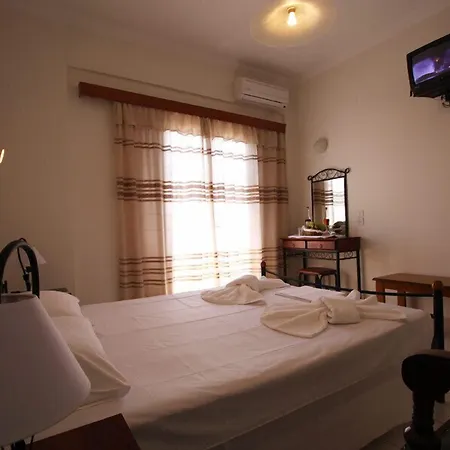 Hotell Petra Nera Perissa (Santorini)