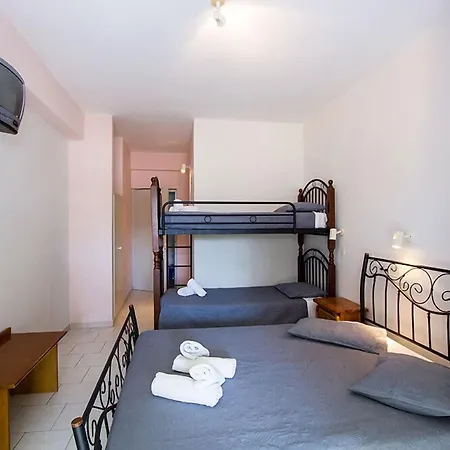 Petra Nera Otel Perissa (Santorini)