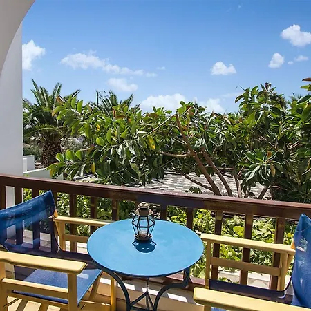 Petra Nera 2* Perissa (Santorini)