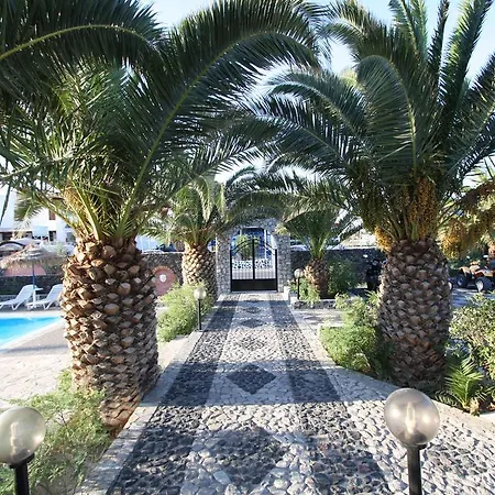 Petra Nera Hotel Períssa