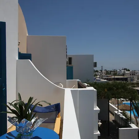 Petra Nera Hotell Perissa (Santorini)