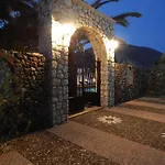 Petra Nera 2*