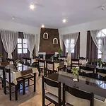 Hotell Petra Nera Perissa (Santorini)
