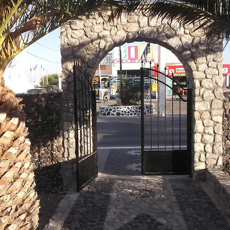 Petra Nera Ξενοδοχείο Περίσσα