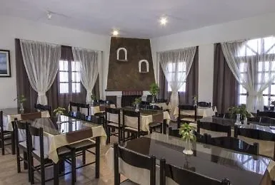 Petra Nera 2* Περίσσα