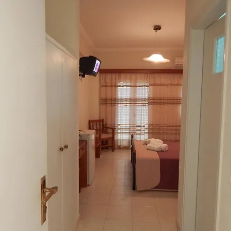 Отель Petra Nera 2*